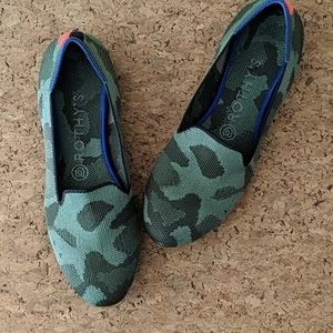 Rothy's Olive Camo Loafers sz 7 EUC